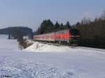 Nachschuss von 218 472-9 mit dem RE31718 nach Ulm bei Ksers.