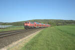 218 498-4 mit dem RE2 RE4859 Hof - München bei Oberteich.