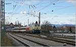 Die WestFrankenbahn 218 460-4 und die DB 218 419-0 verlssen mit dem EC nach München Lindau Hbf.