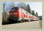 Als auf der Hundsrückbahn noch 218 Züge zogen/schoben - die DB 218 414-1 wartet mit ihrem Zug nach Boppard in Emmelshausen auf die Abfahrt.