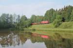 232 259-0 zieht den 45360/67 NNR - XTCH bei Oberteich in Richtung Marktredwitz.