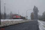 232 201-4 rangiert in Pechbrunn mit dem Schotterzug 62720.