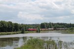 233 367 hat die 145 022 und den Frankenwald Umleiter 51723 NNR - LE im Schlepp und zieht hier gen NHO an mir vorbei.