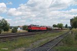 233 525-5 zieht die 145 010 und den 51722 NNR - LLE Frankenwald Umleiter durch Pechbrunn.