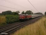 234 180-8 zieht bei Jacobsdorf den EC44 nach Berlin.