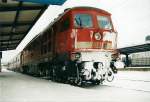 Im Februar 2001 zeigt sich die 234 166 im Bhf Cottbus.Am Haken hat sie einen RE nach Grlitz.