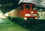 Mit dem IR 454 nach Breslau(Wroclaw) steht die 234 467 am 08.12.2002 in Dresden-Neustadt.