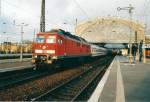 Vor fast 11 Jahren gelang mir der Schnappschuss der 234 242 mit dm IR 454(Wroclaw-Dresden).Hier im Bhf Dresden-Neustadt am 28.10.2002.