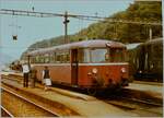 Ein DB Schienenbus VT98 wartet in Koblenz (CH) auf seine Fahrgäste nach Waldshut (D). 

Analogbild vom 30. Juli 1982