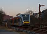 Beim letztem Licht und bei Vollmond: Ein GTW 2/6 der Hellertalbahn kommt am 06.02.2012 von Neunkirchen und fhrt gleich in den Bahnhof Herdorf ein.