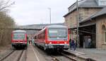 DB 628/928 298 als RE nach Würzburg und 628/928 251 aus Würzburg. Weikersheim 23.03.2017