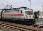 147 563-1 mit IC 2239(Warnemünde-Leipzig)am Mittag des 24.01.2025 in Warnemünde.