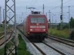 Mit dem Leerpark fr den IC 2213 Binz-Stuttgart kam 101 105,am 30.Juli 2011 von Stralsund durch Bergen/Rgen.