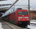 101 047-9 mit IC2379 von Stralsund Hbf nach Hannover Hbf kurz vor der Abfahrt im Rostocker Hbf.11.02.2012