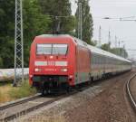 101 078-4+120 114-1(hinten)mit IC 2209 von Warnemnde nach Mnchen Hbf bei der Durchfahrt im S-Bahnhof Rostock-Holbeinplatz.16.06.2012