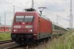 als wren 2xWerbelok´s nicht genung kam gegen 13:06 Uhr die 101 047 mit IC 2212 von Koblenz Hbf nach Binz in Rostock vorbei.24.05.2014