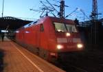 101 010-7 mit CNL 486 von Mnchen Ost nach Hamburg-Altona kurz vor der Ausfahrt gegen 08:01 Uhr im Hamburger Hbf.17.01.2015