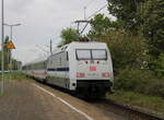 101 057 mit IC 2238(Leipzig-Warnemünde)bei der Durchfahrt im Haltepunkt Rostock-Holbeinplatz.13.05.2022