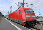 101 069-3+101 065-1(Hinten)als IC 2275 von Warnemünde nach Dresden Hbf kurz vor der Ausfahrt in Warnemünde.04.09.2022