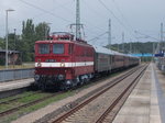 Von ihrer einwöchigen Tour durch Schweden kehrte die Rennsteigbahn am 03.Juli 2016 zurück.Ab Mukran übernahm die 211 030-2 den Sonderzug.Hier in Bergen/Rügen.