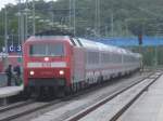 24h zuvor wieder der IC 2213 Binz-Stuttgart,am 31.Mai 2012,mit 120 109-4 wieder beim Halt in Bergen/Rgen.