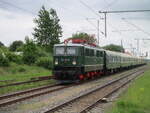 PRESS 242 001 mit dem Sonderzug Zwickau-Putbus,bei der Einfahrt,am 30.Mai 2026,in Bergen/R�gen.