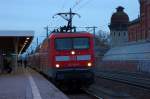 112 104-5 mit dem RE2 (RE 38175) nach Knigs Wusterhausen in Rathenow.