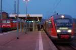 Rechts die 642 699/199 & 642 220/720 als (RB 36716) nach Stendal und links die 112 189 mit dem RE2 (RE 38145) nach Knigs Wusterhausen in Rathenow.