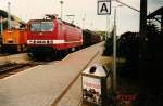 Magdeburger 143 104 mit einem Gterzug vom Sassnitzer Hafen im oberen Bahnhof von Sassnitz.