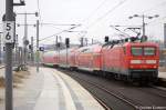 112 104-5 mit dem RE2 (RE 37411) nach Rathenow in Berlin Hbf.