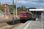 112 110 mit dem RE2 (RE 37411) von Rathenow nach Cottbus im Rathenower Hbf.