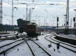 Leider im Gegenlicht fotografiert die Einfahrt von 112 189-6 mit dem RE 18506 aus Falkenberg,am 11.Februar 2012,in Stralsund.