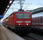 143 852-2 hat ihren Dienst auf der S-Bahn getan und fhrt zum Feierabend ins BW Rostock Hbf.17.10.2013