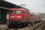 112 182-1 stand mit RE 4361 von Rostock Hbf nach Berlin Hbf(tief)am 18.10.2014 im Rostocker Hbf bereit.