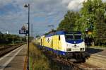 In Uelzen kommt gerade die ME 146-03 [Name: Bienenbttel] (146 503-8) mit dem (ME 82123) aus Hamburg an und fhrt dann in das Bahnbetriebswerk.