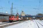 151 168-2 mit Seekisten aus den Hamburger Hafen. Tostedt, 11.03.2023.