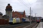 ES 64 F - 902 (152 902-3) mit einem Containerzug in Rathenow in Richtung Stendal unterwegs.