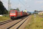 152 128-5 mit Containerzug bei der Durchfahrt des Bf Tostedt am 27.07.11