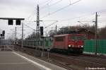 155 112-6 mit einem gemischtem Gterzug in Rathenow in Richtung Wustermark unterwegs.