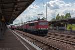 MEG 706 (155 119-1) Mitteldeutsche Eisenbahn GmbH mit der Wagenlok MEG 318 (232 690-8) und einem Uacns Ganzzug in Berlin-Schönfeld Flughafen und fuhr weiter in Richtung Grünauer Kreuz.