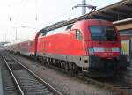 Die neu Rostocker 182 007-5 stand am 10.04.2015 mit RE1(RE 4316)von Rostock Hbf nach Hamburg Hbf im Rostocker Hbf.