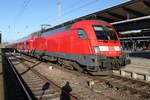 182 007 mit RE4308(Rostock-Hamburg)kurz vor der Ausfahrt im Rostocker Hbf.19.11.2016