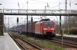 189 017-7 mit Containerzug in Priort in Richtung Hennigsdorf unterwegs.