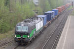 193 722 durchfährt am 17.04.2025 den Tostedter Bahnhof.
