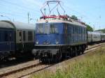 E18 47 kam am 27.Juni 2009 mit einem Sonderzug aus Halle(Saale) nach Bergen/Rgen.