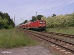 Nun Schiebt 112 184-7 den Re1 nach Magdeburg bei ex HP Vogelsang.