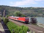 143 953-8 verlsst Oberwesel mit einer RB Koblenz geschoben.