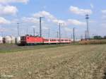 143 022-2 zieht mit der RB32526 Regensburg HBF an Regensburg Ost vorbei.