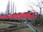 143 949-6 und eine Schwester Maschine stehen in BW Dsseldorf-Altstadt bereit.