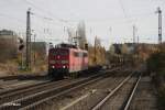 151 166-6 mit einem Containerzug am Heimeranplatz in Mnchen.